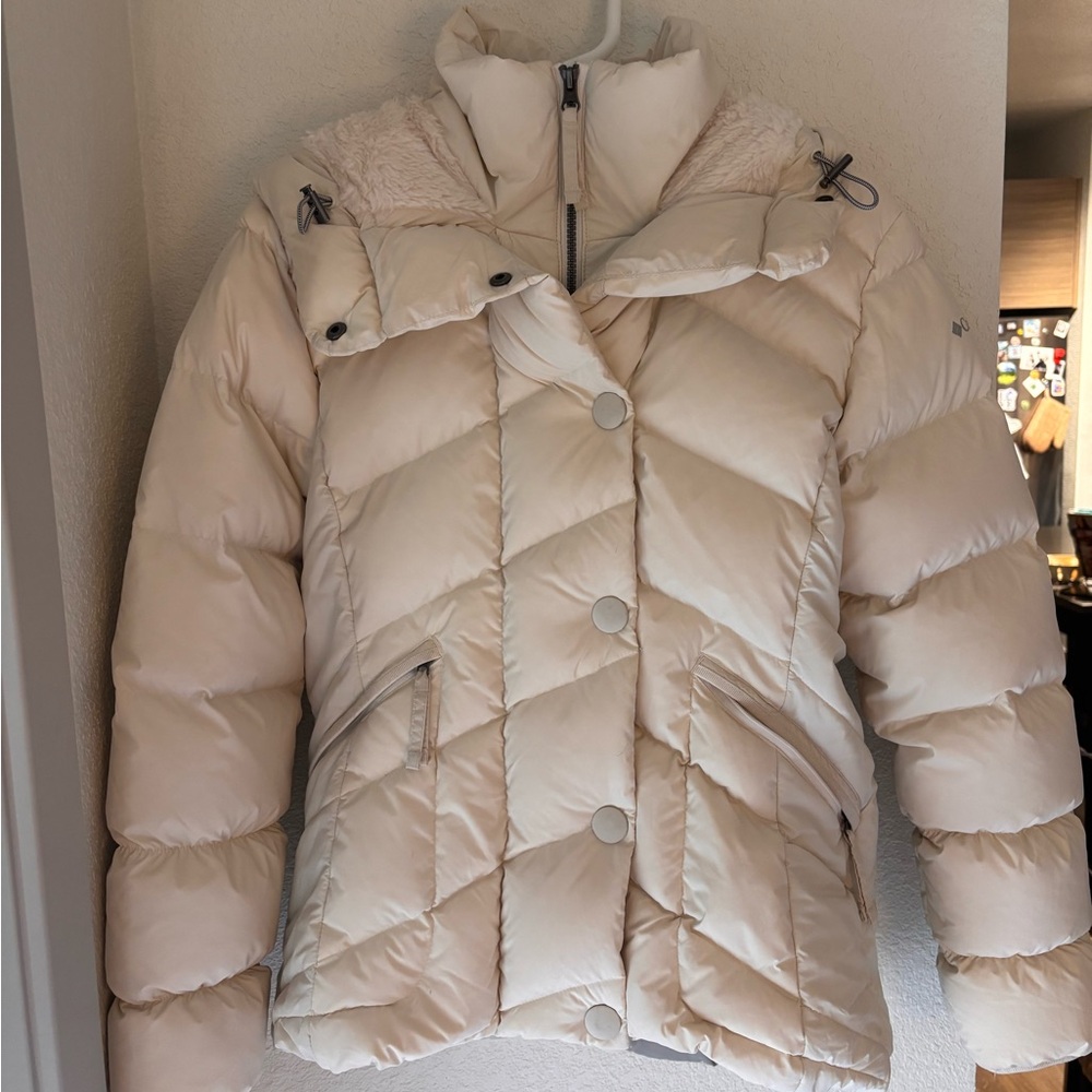 Columbia Women's Off-White Puffer Jacket